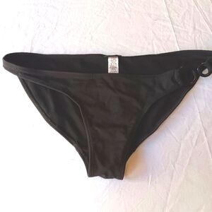 3/10 Old Navy Bikini Bottoms L Rings Black